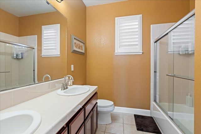 3621 Black Oak Dr, Rocklin, CA 95765