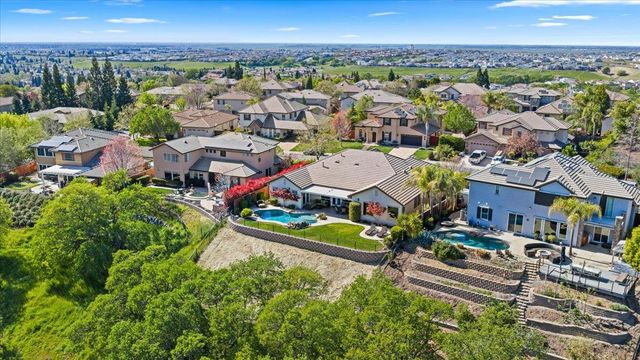3621 Black Oak Dr, Rocklin, CA 95765