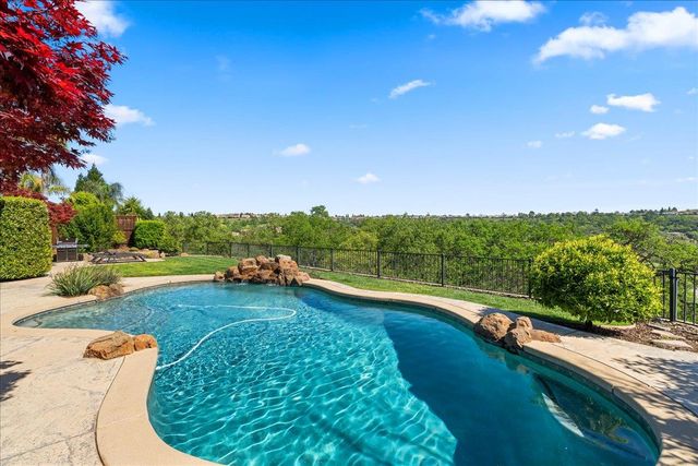 3621 Black Oak Dr, Rocklin, CA 95765