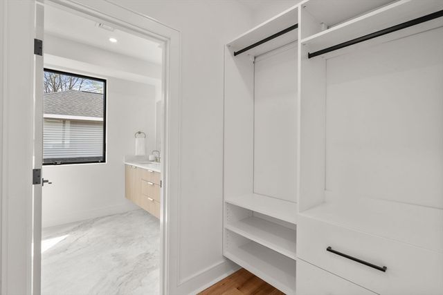 28 Keefe Avenue 28, Newton, MA 02464