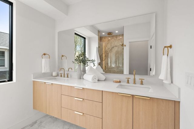 28 Keefe Avenue 28, Newton, MA 02464