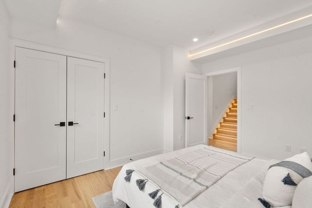 28 Keefe Avenue 28, Newton, MA 02464