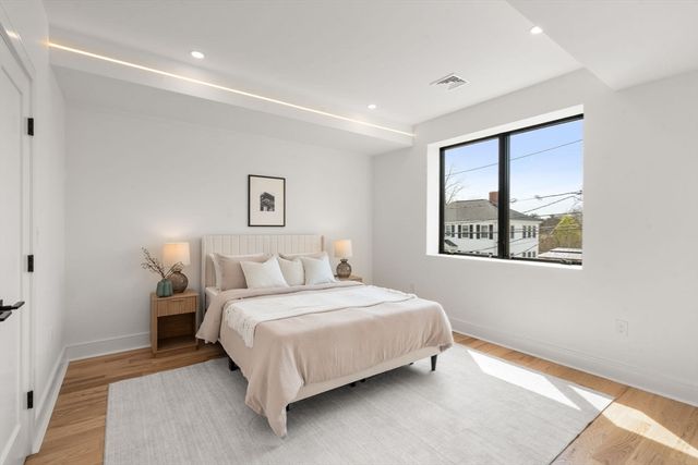 28 Keefe Avenue 28, Newton, MA 02464