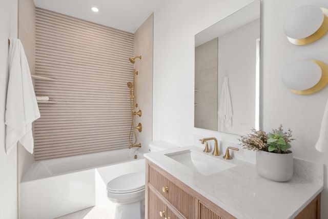 28 Keefe Avenue 28, Newton, MA 02464