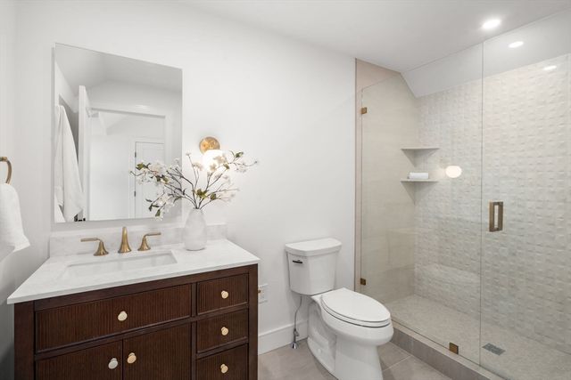 28 Keefe Avenue 28, Newton, MA 02464