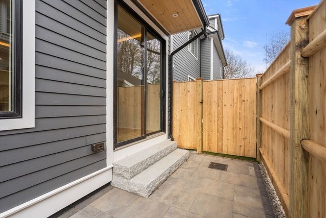 28 Keefe Avenue 28, Newton, MA 02464