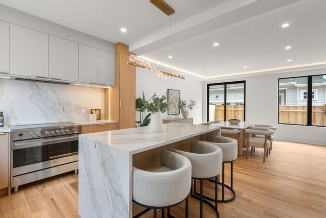 28 Keefe Avenue 28, Newton, MA 02464