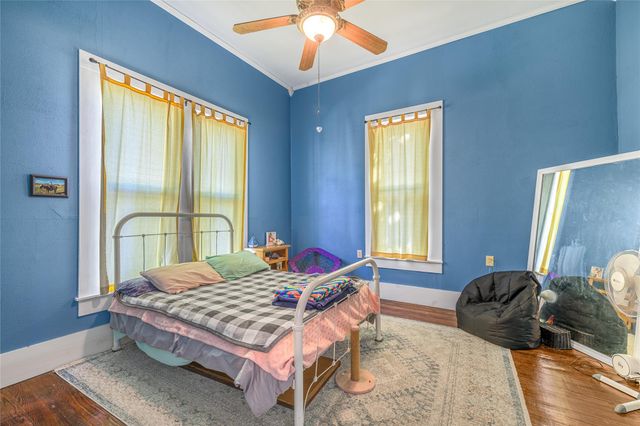 1000 N Park Street, Brenham, TX 77833