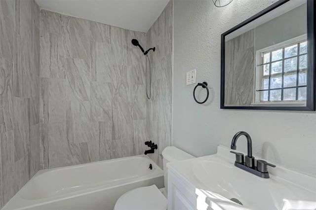 5102 Lyndhurst Drive, Houston, TX 77033