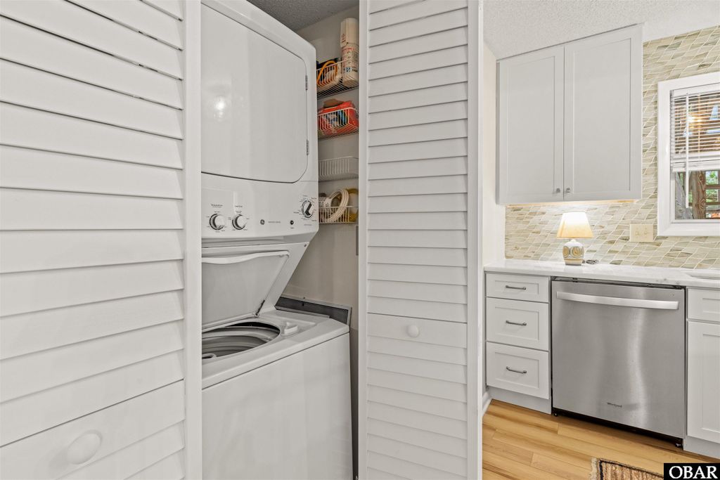 Image 13 of property listing at 700 W First Street, Kill Devil Hills, NC 27948