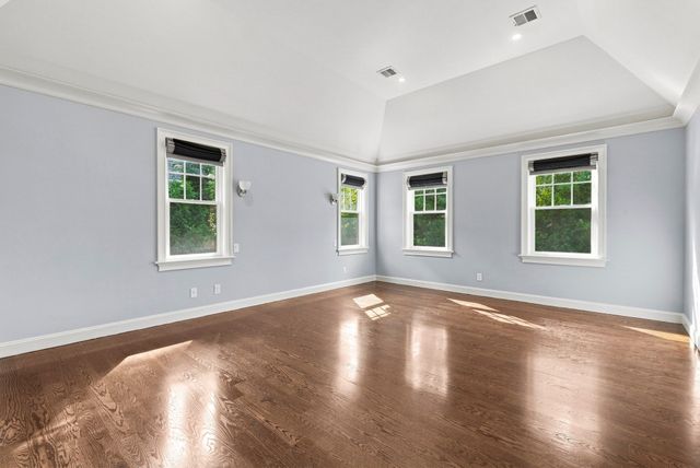 31 Kesseler Way, Newton, MA 02467