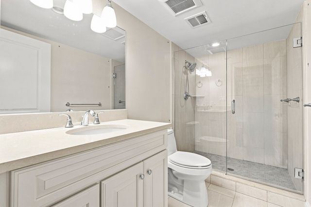 31 Kesseler Way, Newton, MA 02467