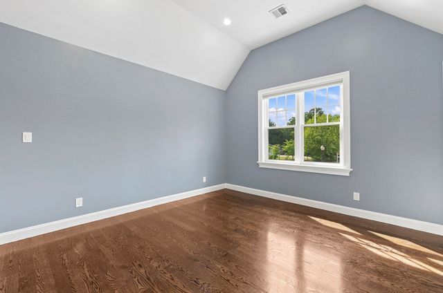 31 Kesseler Way, Newton, MA 02467