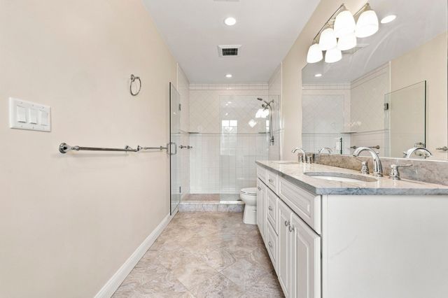 31 Kesseler Way, Newton, MA 02467