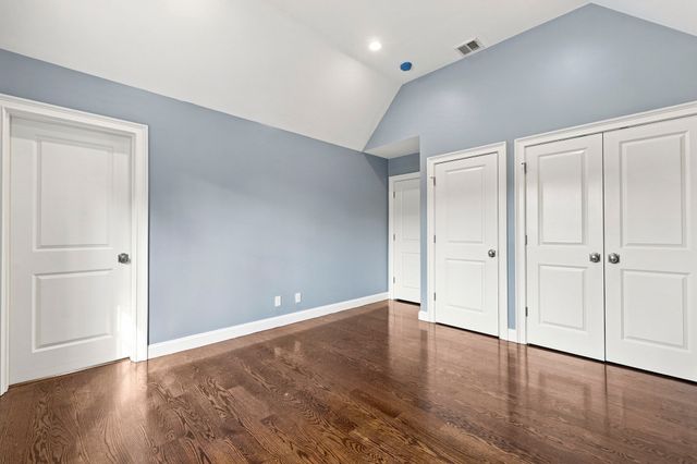 31 Kesseler Way, Newton, MA 02467
