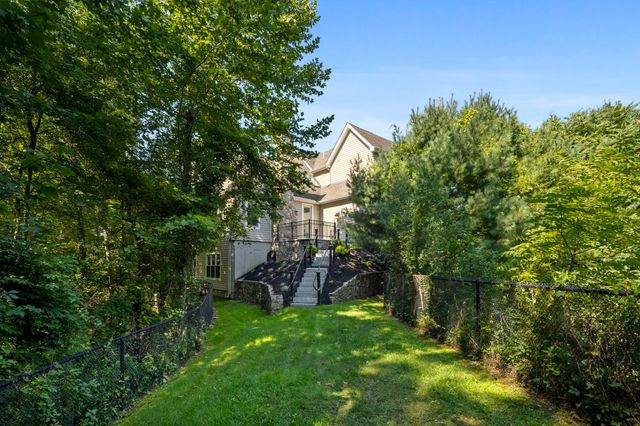 31 Kesseler Way, Newton, MA 02467