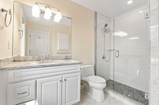 31 Kesseler Way, Newton, MA 02467