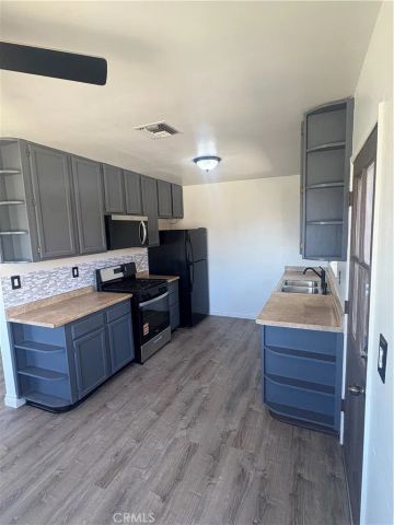 36848 Almaden, Barstow, CA 92311