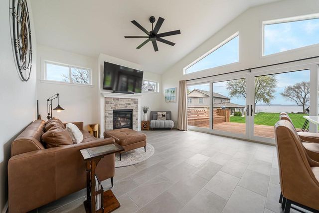 N8805 LAKESHORE DRIVE, Van Dyne, WI 54979
