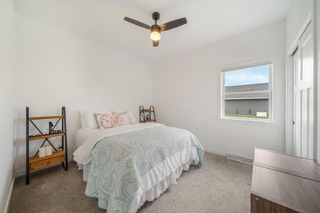 N8805 LAKESHORE DRIVE, Van Dyne, WI 54979