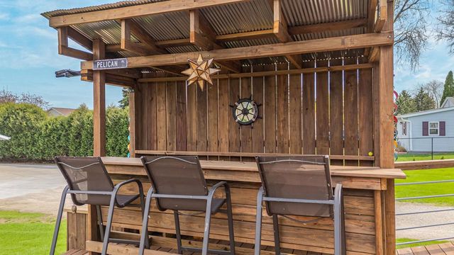 N8805 LAKESHORE DRIVE, Van Dyne, WI 54979