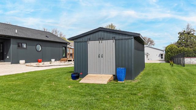 N8805 LAKESHORE DRIVE, Van Dyne, WI 54979