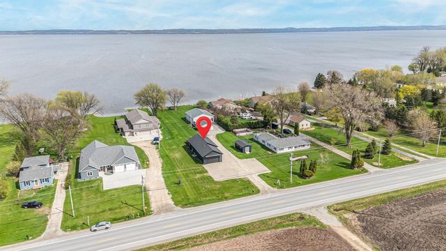 N8805 LAKESHORE DRIVE, Van Dyne, WI 54979