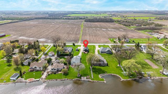 N8805 LAKESHORE DRIVE, Van Dyne, WI 54979
