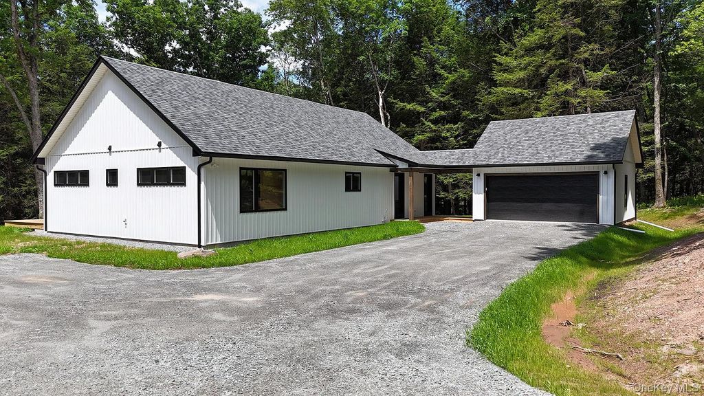 204 Country Road, Callicoon, NY 12723