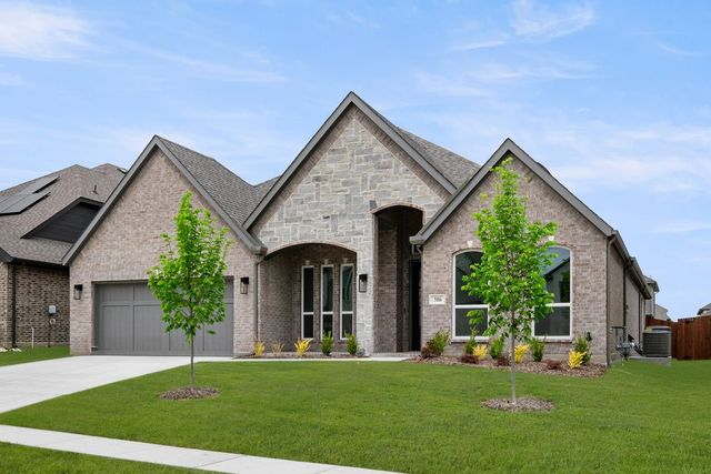 316 Autry Drive, Burleson, TX 76028