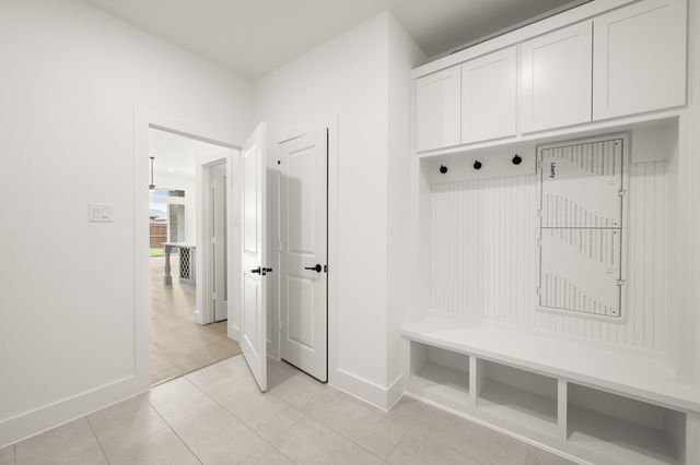 316 Autry Drive, Burleson, TX 76028