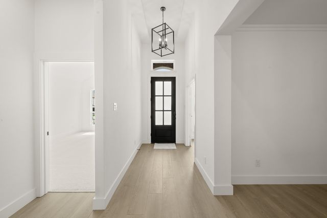 316 Autry Drive, Burleson, TX 76028