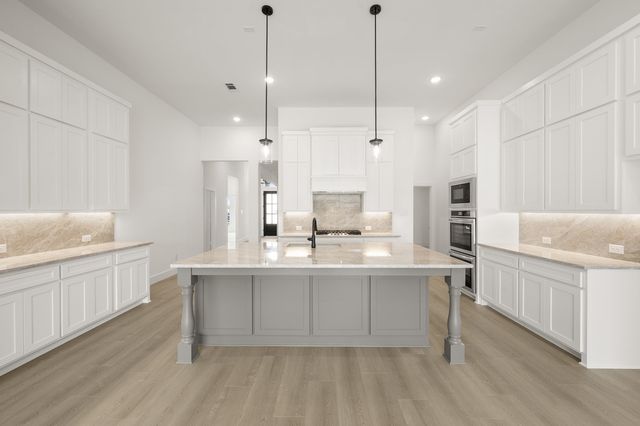 316 Autry Drive, Burleson, TX 76028