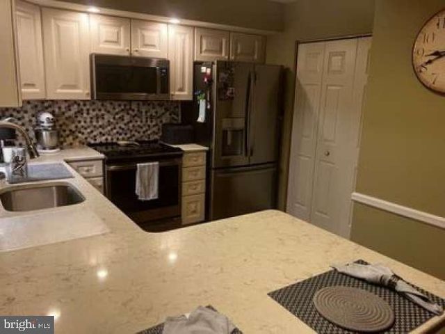 541 BRANDON RD, Norristown, PA 19403