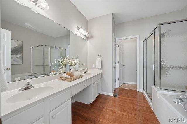 460 Shetland Valley Court, Chesterfield, MO 63005