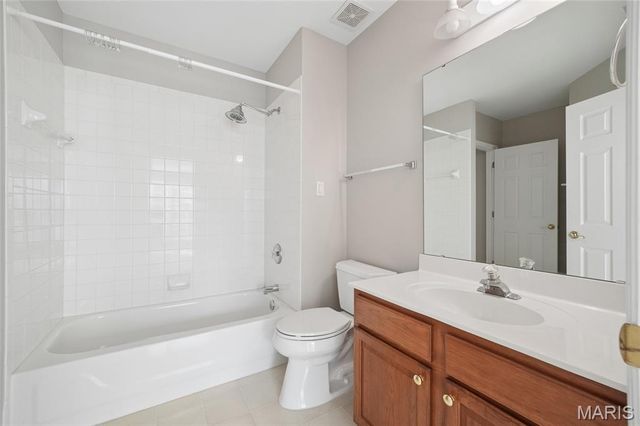 460 Shetland Valley Court, Chesterfield, MO 63005