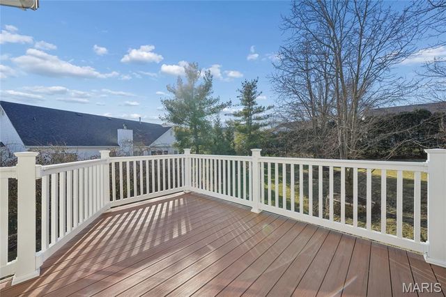 460 Shetland Valley Court, Chesterfield, MO 63005