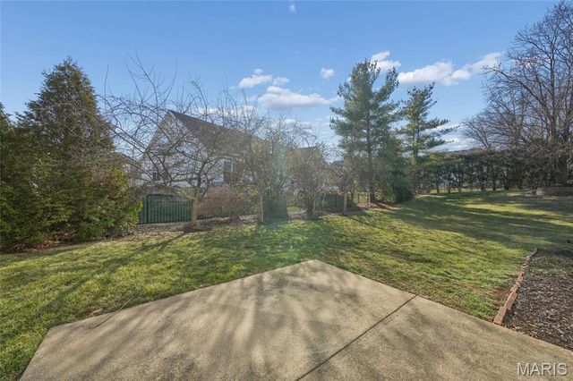 460 Shetland Valley Court, Chesterfield, MO 63005