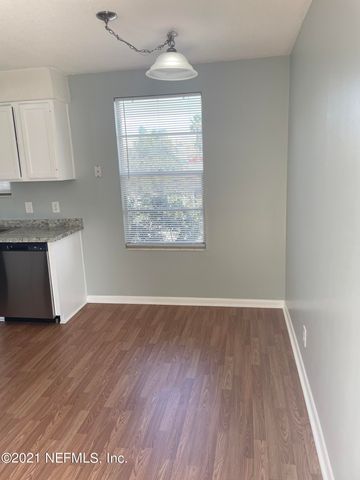 614 4TH Street N B, Jacksonville Beach, FL 32250