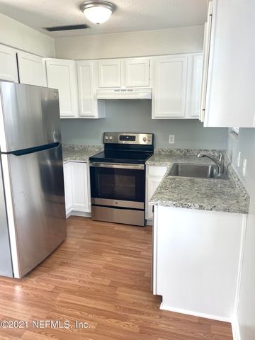 614 4TH Street N B, Jacksonville Beach, FL 32250