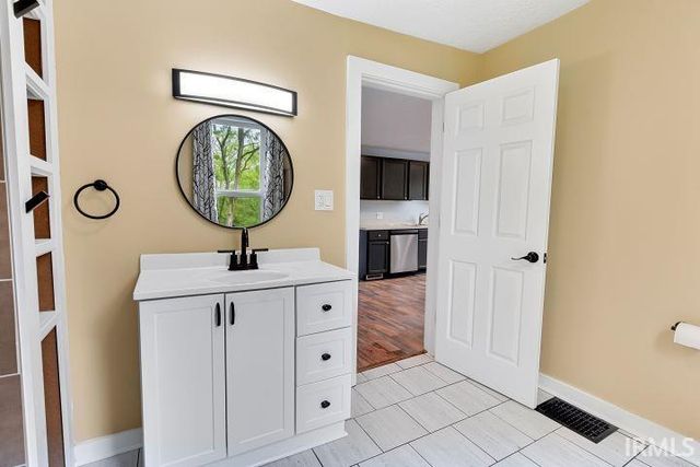 921 N 14Th Street, New Castle, IN 47362