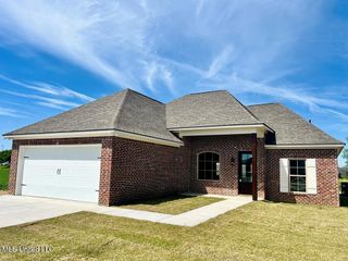 113 River Bend Avenue, Vidalia, LA 71373