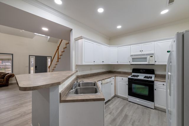 1753 Auburn Ln, Columbia, TN 38401