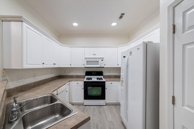 1753 Auburn Ln, Columbia, TN 38401