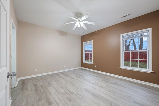 1753 Auburn Ln, Columbia, TN 38401