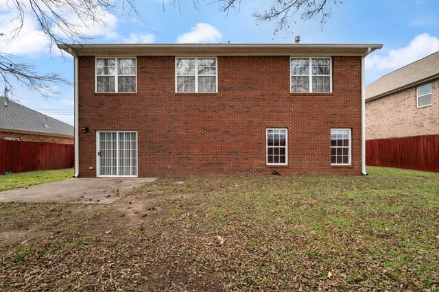 1753 Auburn Ln, Columbia, TN 38401