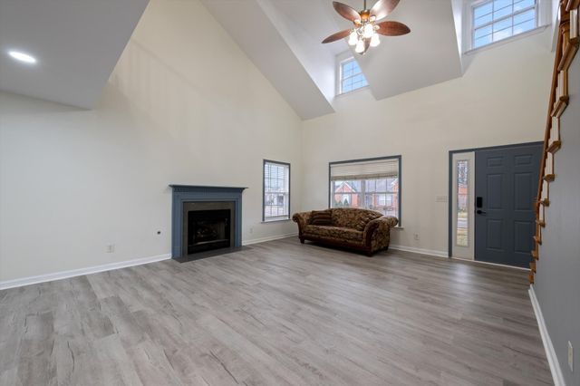 1753 Auburn Ln, Columbia, TN 38401