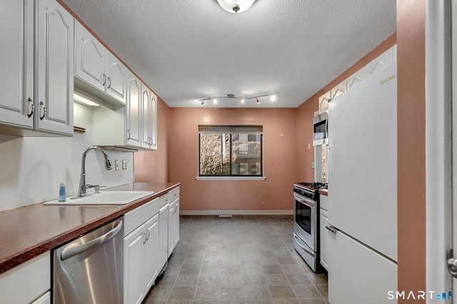 160 Brittany Farms Road F, New Britain, CT 06053