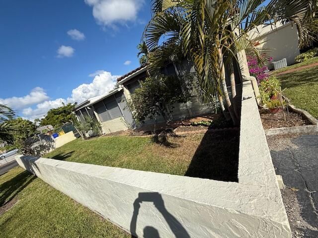 2528 Boundbrook Drive S 101, Palm Springs, FL 33406