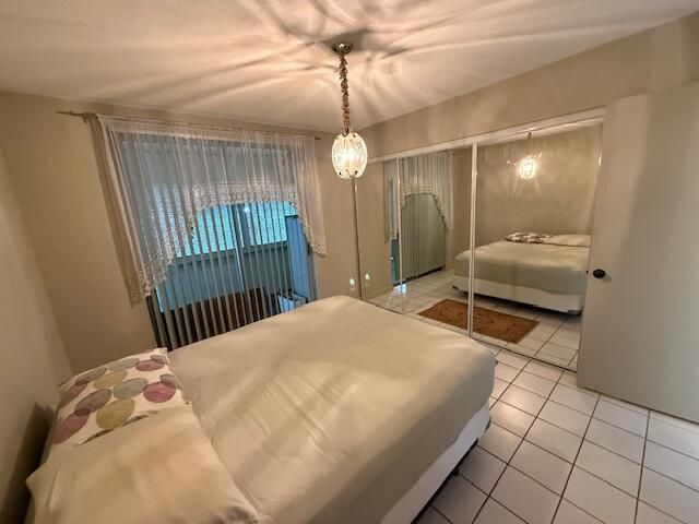 2528 Boundbrook Drive S 101, Palm Springs, FL 33406